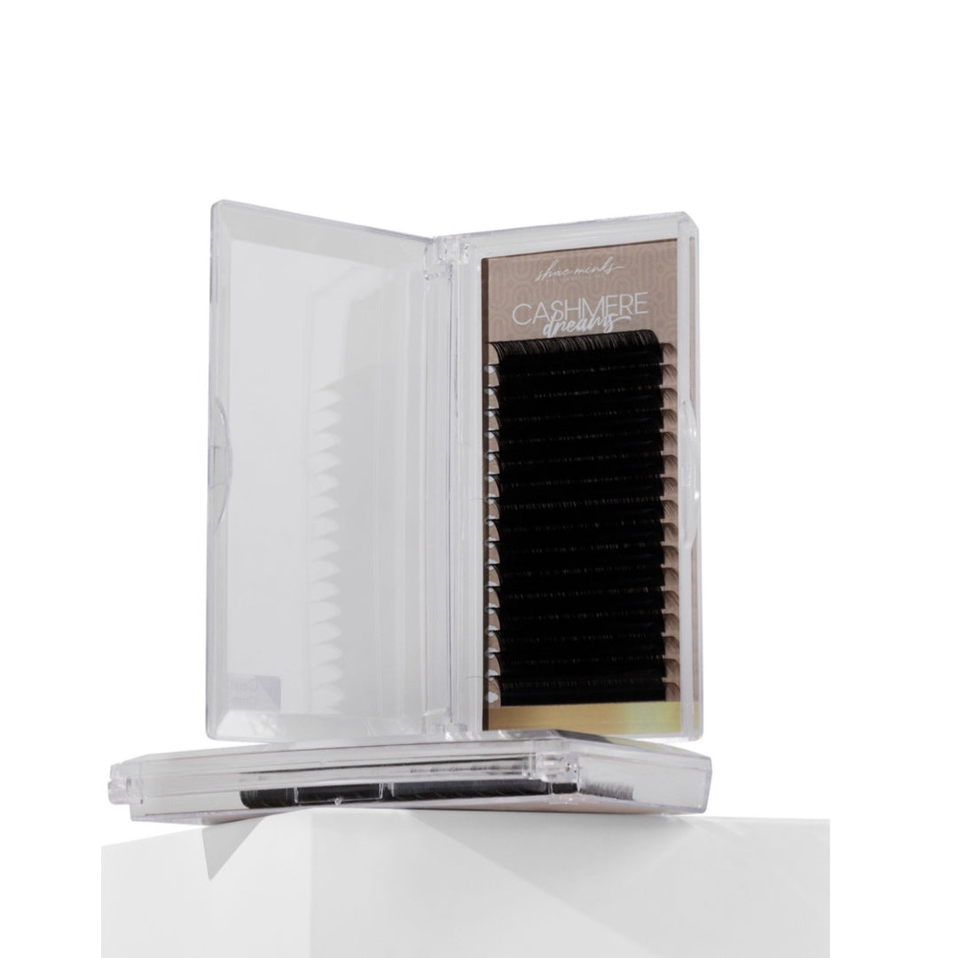 Cashmere Dreams lash trays